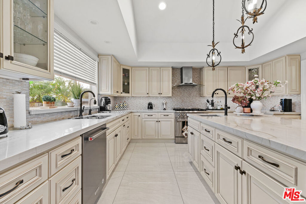 MLS #25618855 image #23