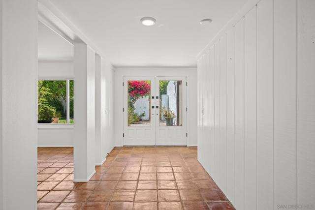 1640 El Paso Real, La Jolla CA: https://media.crmls.org/mediaz/1c4af627-afaa-4875-b505-f747e1a924f7.jpg