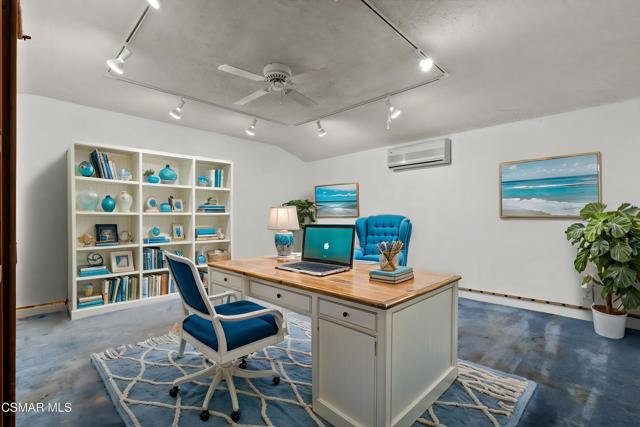 623 E Fairmount Road, Burbank CA: https://media.crmls.org/mediaz/1c4b93e7-4b85-40ca-b297-4ff9f1d9896c.jpg