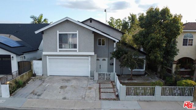 12218 Renville Street, Lakewood, California 90715, 6 Bedrooms Bedrooms, ,3 BathroomsBathrooms,Single Family Residence,For Sale,Renville,24362901