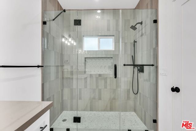 4308 Victoria Park Drive, Los Angeles CA: https://media.crmls.org/mediaz/1c4c55cb-b7a6-4889-b741-07045f170465.jpg