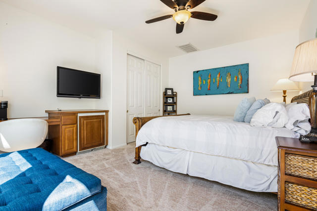 54580 Tanglewood, La Quinta CA: https://media.crmls.org/mediaz/1c4c94c6-3bc4-464e-b771-c3a6fdded97b.jpg