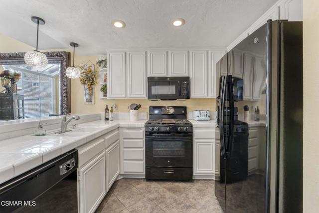 6056 Paseo Encantada, Camarillo - HsHPro