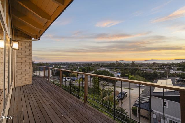 Detail Gallery Image 9 of 79 For 4149 Foothill Rd, Ventura,  CA 93003 - 4 Beds | 3 Baths