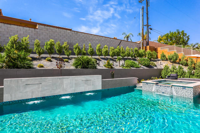 79575 Camelback Drive, Indio CA: https://media.crmls.org/mediaz/1c4d39cc-3d67-4ee0-8d8d-b25c39cdbcfb.jpg