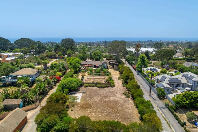 1567 Crest Drive, Encinitas CA: https://media.crmls.org/mediaz/1c4d719c-5649-4be1-b7d4-ed96a4caae5e.jpg