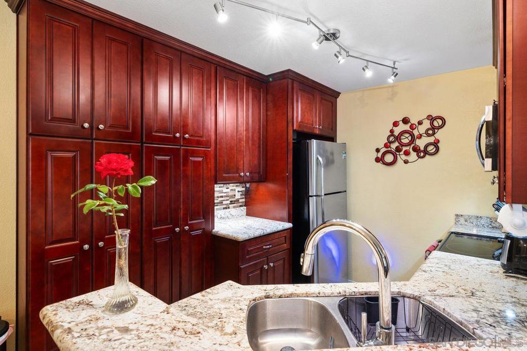 7263 Camino Degrazia #33