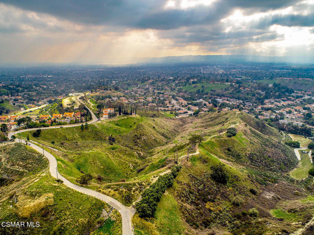 17900 Bull Canyon Road, Granada Hills CA: https://media.crmls.org/mediaz/1c4f7d82-ebf9-40b8-8f13-c8c67154fcf2.jpg