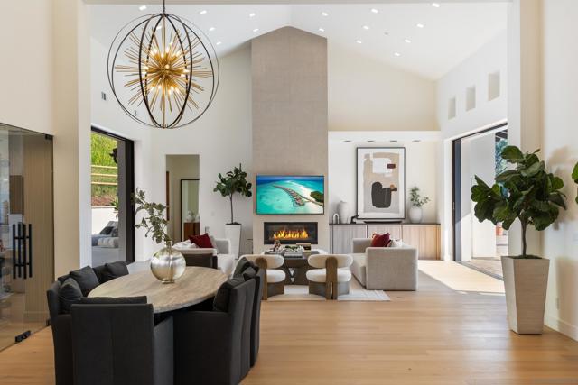 5758 60 Las Palomas, Rancho Santa Fe CA: https://media.crmls.org/mediaz/1c507194-eb69-4dd9-b19c-35c9264f2b48.jpg