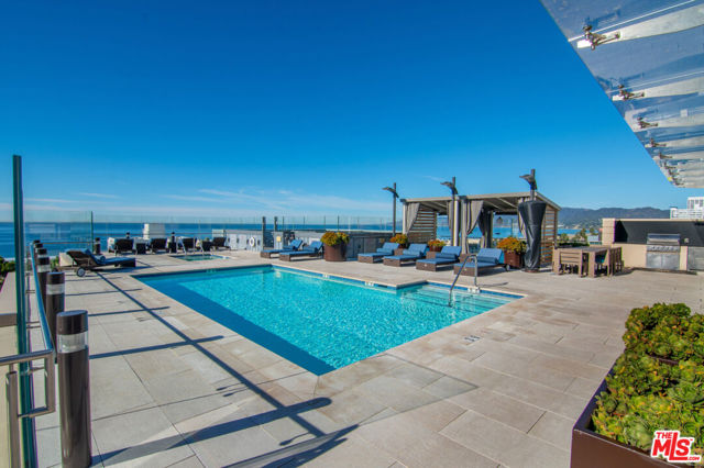 1755 Ocean Avenue, Santa Monica CA: https://media.crmls.org/mediaz/1c511b1f-dcb5-4d04-886c-a5e71e3e9179.jpg
