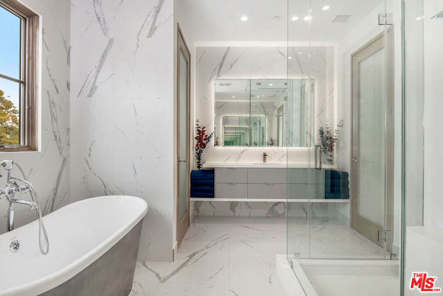 245 S La Peer Drive, Beverly Hills CA: https://media.crmls.org/mediaz/1c514e0e-1584-4e22-ba05-3b78d481a15b.jpg