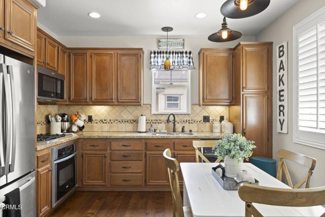 1524 Windshore Way, Oxnard CA: https://media.crmls.org/mediaz/1c516829-ab1d-4a84-a013-ac7b4a7ab2c1.jpg
