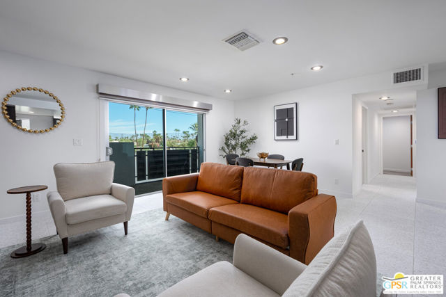 588 E San Lorenzo Road #204, Palm Springs, CA 92264