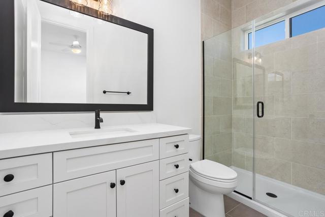 Detail Gallery Image 16 of 42 For 1211 Stonemark Place, Vista,  CA 92081 - 5 Beds | 4/1 Baths