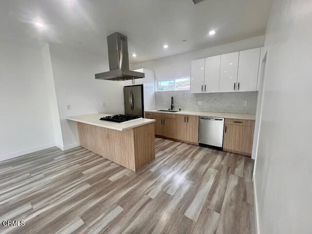 Detail Gallery Image 9 of 23 For 5626 1/2 Auckland Ave, North Hollywood,  CA 91601 - 4 Beds | 3 Baths
