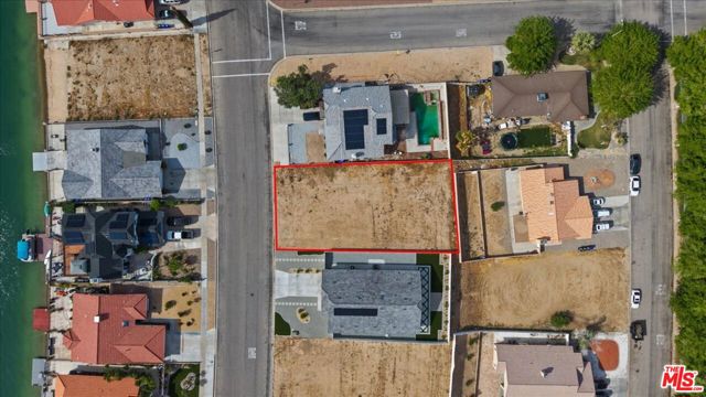 Image 8 of 10 For 26719 Blue Water Road