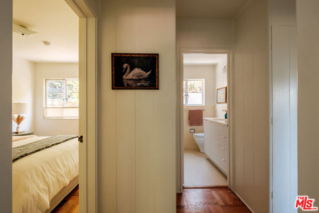 5273 Village, Los Angeles CA: https://media.crmls.org/mediaz/1c56b2ab-ee27-4202-a68c-2206710efc0e.jpg