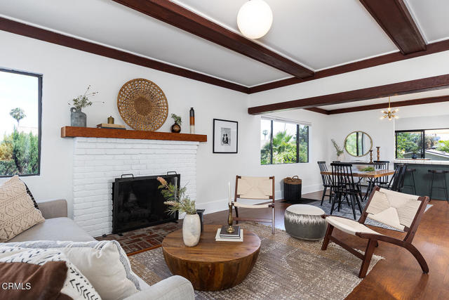 4802 Converse St Street, Los Angeles CA: https://media.crmls.org/mediaz/1c573bd8-743b-4c0a-bced-dc5f632c99b3.jpg