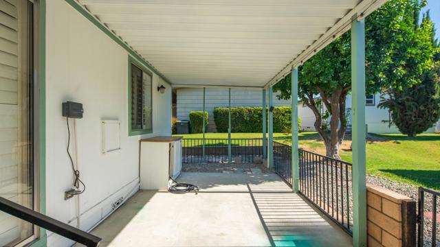 1139 Via Feliz, Cathedral City CA: https://media.crmls.org/mediaz/1c57d5a2-8135-4357-96e2-3055263377a8.jpg