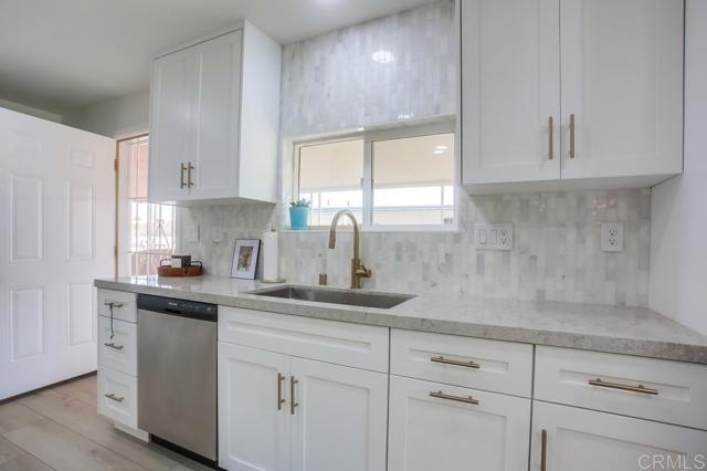 8301 Mission Gorge Road 301, Santee CA: https://media.crmls.org/mediaz/1c57ee57-4cc8-4501-abcd-ca48d3483bb1.jpg