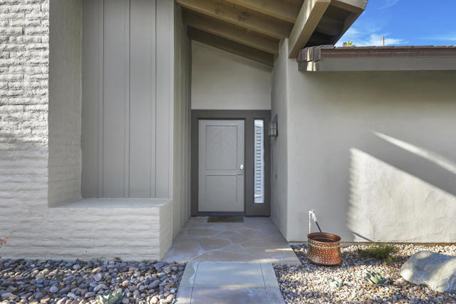 209 Bouquet Canyon Drive, Palm Desert, CA 92211