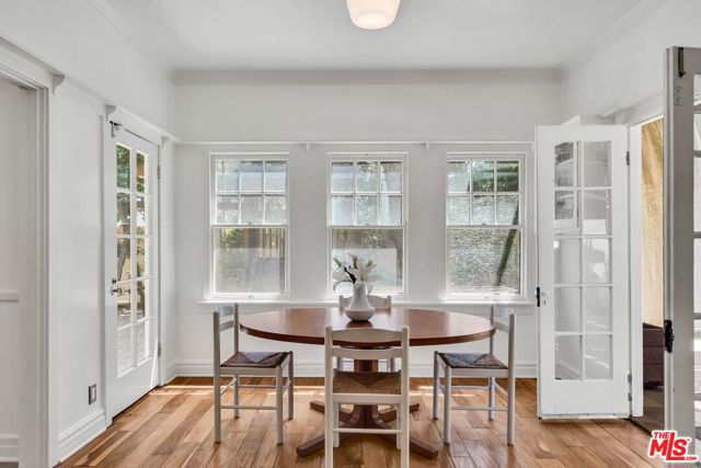 1709 Buckingham Road, Los Angeles CA: https://media.crmls.org/mediaz/1c58d7b5-1d56-425f-ab0f-1f29fab59780.jpg