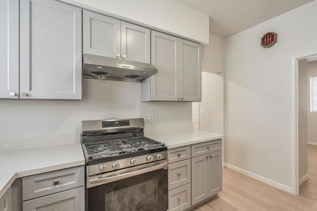1218 13th Avenue, Oakland CA: https://media.crmls.org/mediaz/1c5945b5-34c2-4d4a-b439-1748ea93a154.jpg