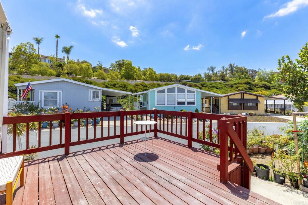 200 Emerald Dr. - photo 4