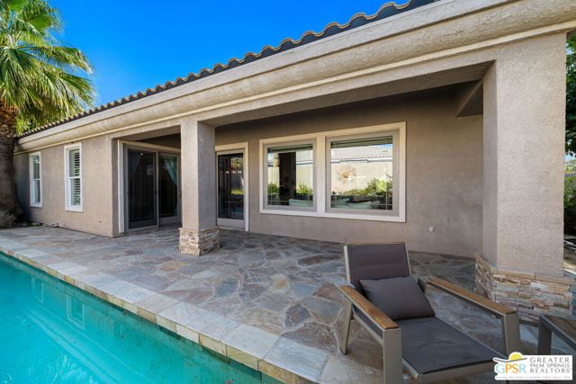47925 Via Livorno, La Quinta CA: https://media.crmls.org/mediaz/1c59edb3-7650-4fc7-be75-7b40bcc3d08e.jpg