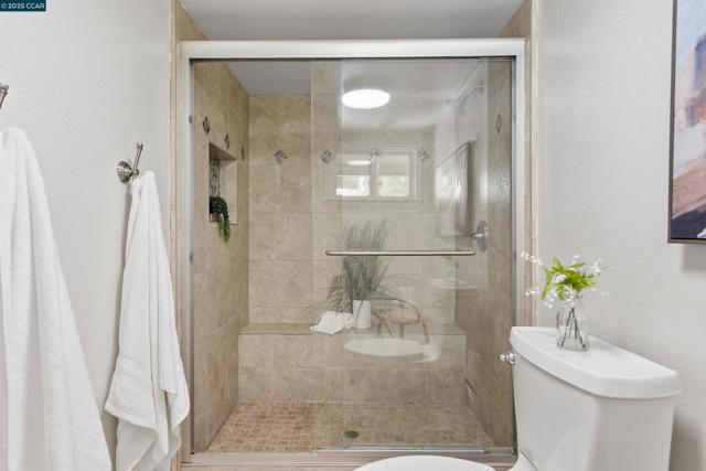 410 Hampton Court, San Ramon CA: https://media.crmls.org/mediaz/1c5a3813-98aa-471e-b02f-8c48e51e4c9e.jpg
