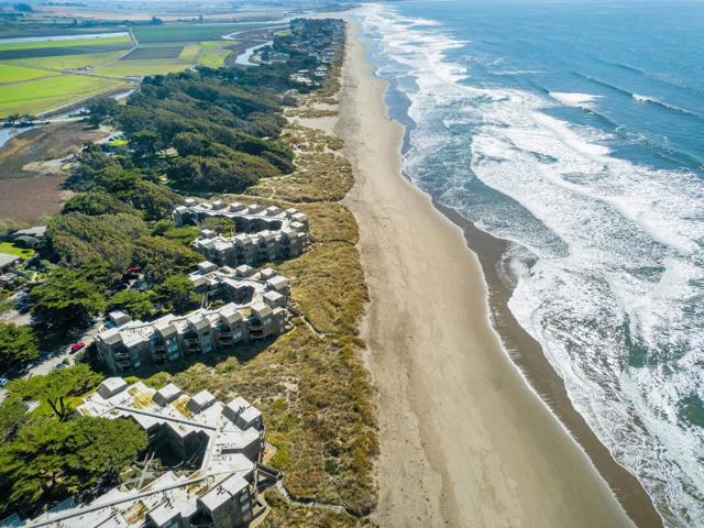 101 Shell Drive, Watsonville CA: https://media.crmls.org/mediaz/1c5aecfb-755f-4a5b-98e5-b53ab4157496.jpg