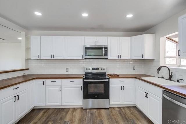 Image 69 of 72 For 631 Rosalie Way