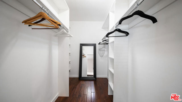 1818 Thayer Avenue, Los Angeles CA: https://media.crmls.org/mediaz/1c5b59aa-9cb8-4e21-a055-c95704f6968b.jpg