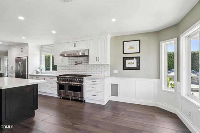 5406 luis Drive, Agoura Hills CA: https://media.crmls.org/mediaz/1c5c018a-6b2a-4484-afca-c0617c35630e.jpg