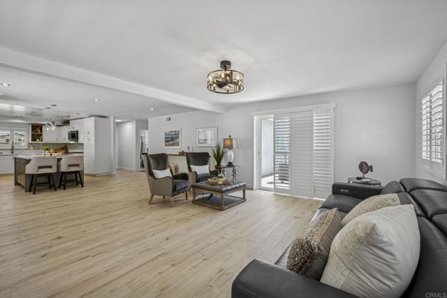 Detail Gallery Image 14 of 38 For 3925 Linmar Ln, Carlsbad,  CA 92008 - 3 Beds | 2 Baths