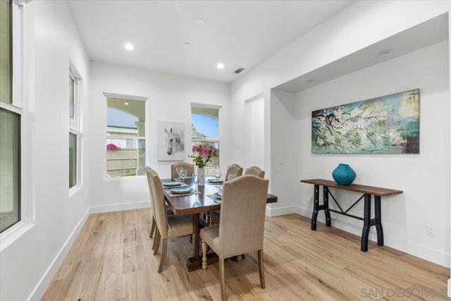 2196 Kirkcaldy Rd, Fallbrook CA: https://media.crmls.org/mediaz/1c5e1808-c248-4cbc-aa10-c877ff91c82a.jpg