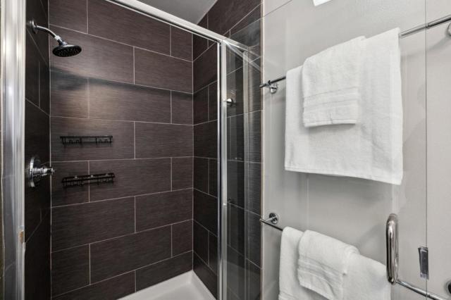 644 Portofino Lane, Foster City CA: https://media.crmls.org/mediaz/1c5e930d-de9a-45c1-98c0-0254bd038542.jpg