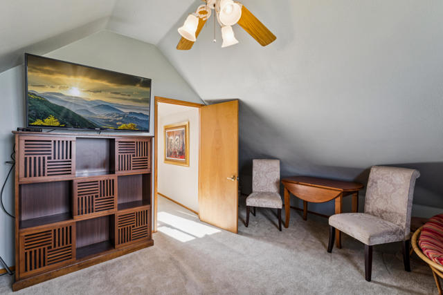 1287 Sequoia Drive, Lake Arrowhead, CA 92352