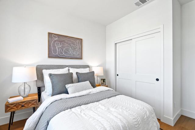 931 Woodside Road, Redwood City CA: https://media.crmls.org/mediaz/1c5f4fbf-da15-4cb4-a2de-efbf6e1d3883.jpg