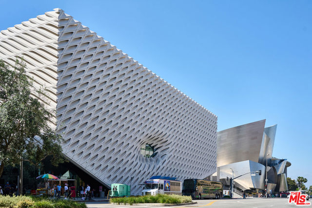 880 W 1st Street, Los Angeles CA: https://media.crmls.org/mediaz/1c5ff333-c4b3-48d8-80cc-c5373492ccb1.jpg