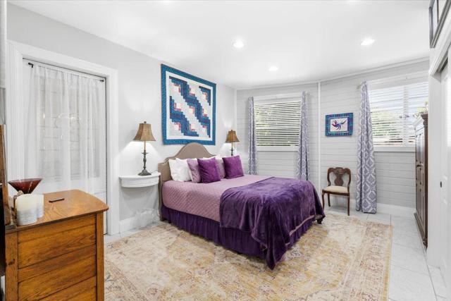 Image 33 of 71 For 223 Oregon Street