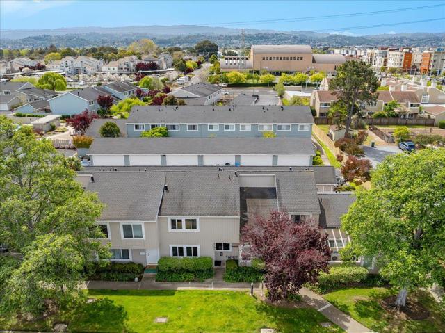 714 Comet Drive, Foster City CA: https://media.crmls.org/mediaz/1c61ef7a-b9bc-41f7-b089-d8be409992cb.jpg