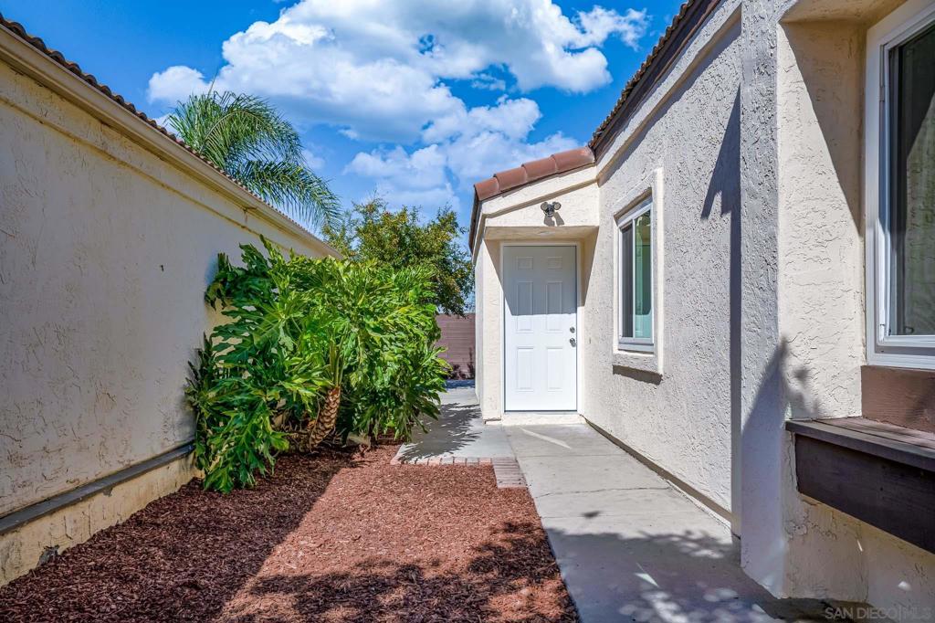 MLS #250043232SD image #35