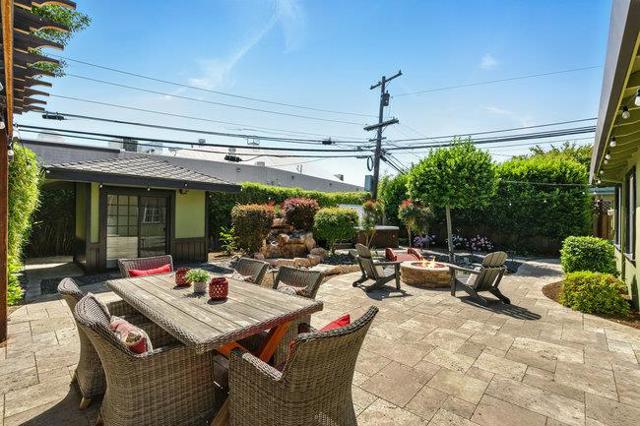 1943 Kentucky Street, Redwood City CA: https://media.crmls.org/mediaz/1c64f27e-39f4-4a35-b3c4-79e151b3f5b3.jpg
