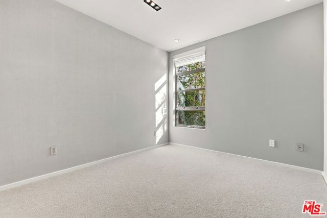 870 Haverford Avenue, 202 photo 32
