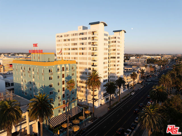1431 Ocean Avenue, Santa Monica CA: https://media.crmls.org/mediaz/1c6601fe-dfd5-423b-84a6-c493748d2b2c.jpg