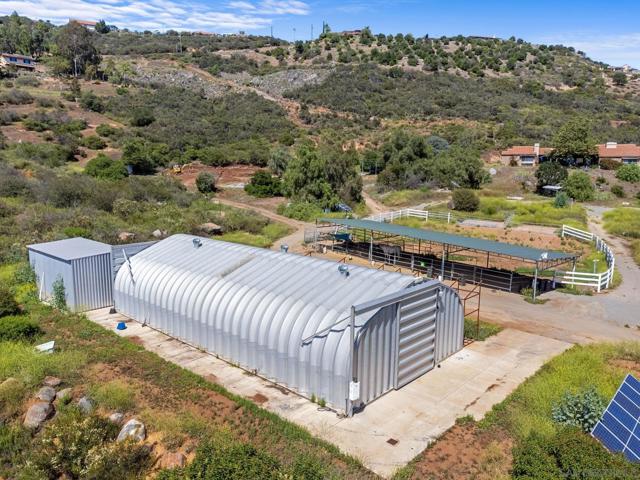 27615 Alps Ln, Escondido CA: https://media.crmls.org/mediaz/1c66238d-1415-419b-9c1f-2508c62f5964.jpg