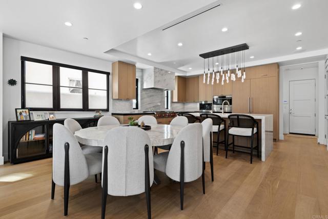 Detail Gallery Image 12 of 72 For 119 41st St, Newport Beach,  CA 92663 - 3 Beds | 5 Baths