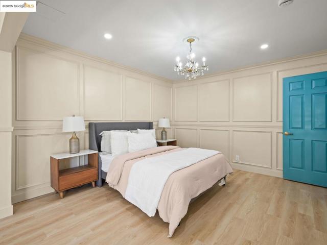 Image 23 of 48 For 8 Skander Ct