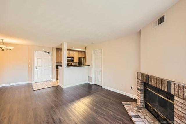 7160 Shoreline Dr, San Diego CA: https://media.crmls.org/mediaz/1c67c5d6-9db5-4d1b-9279-113ddbbfac6a.jpg